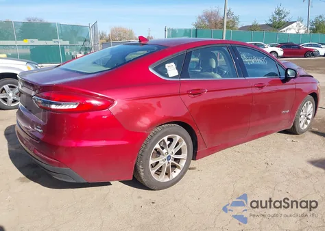 2019 Ford Fusion Hybrid Se z USA, uszkodzony, nr VIN 3FA6P0LU2KR221967